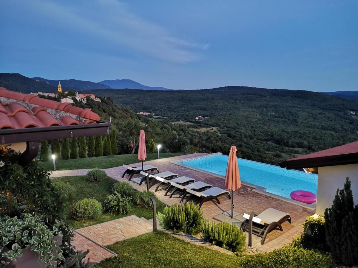 Home Andrea With Infinity Salty Pool Roč Exteriör bild