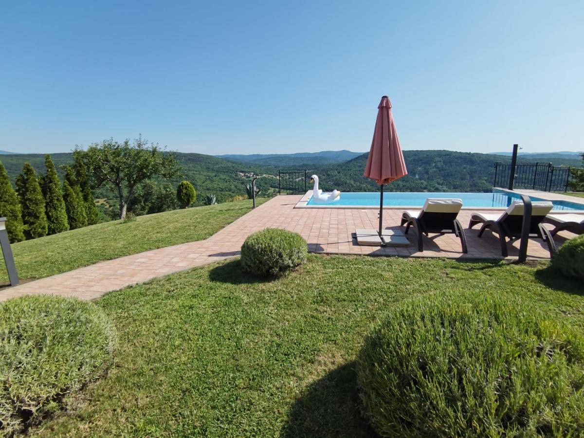 Home Andrea With Infinity Salty Pool Roč Exteriör bild