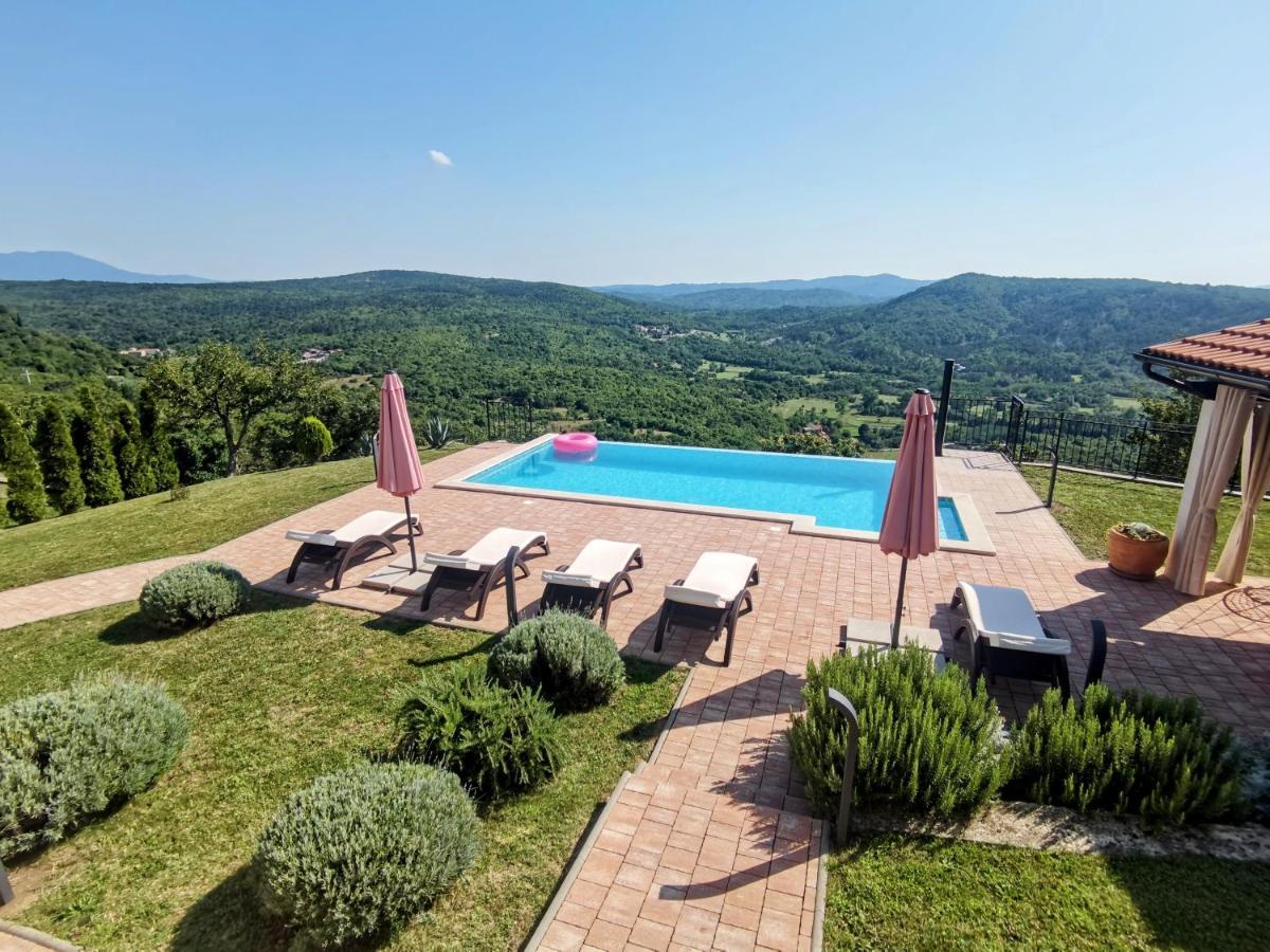 Home Andrea With Infinity Salty Pool Roč Exteriör bild