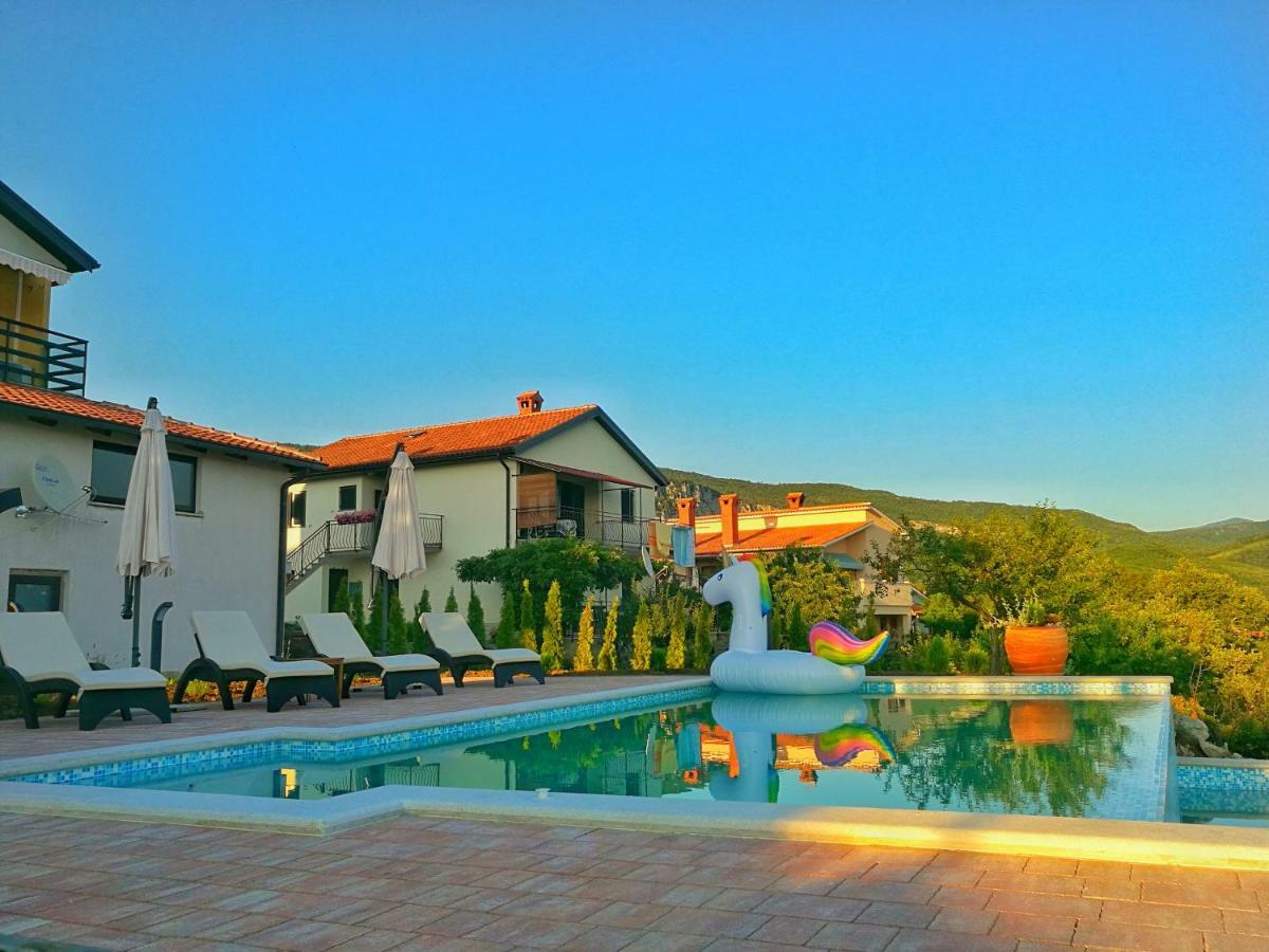 Home Andrea With Infinity Salty Pool Roč Exteriör bild